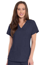 Load image into Gallery viewer, 7459 V-NECK SHIRTTAIL TOP